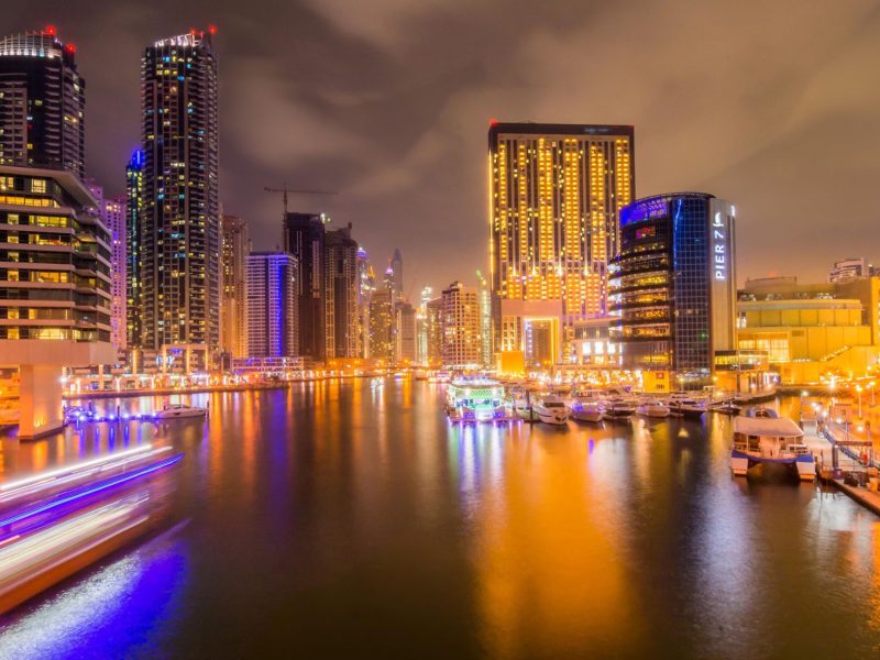 geniusloci-signage-emaar-pier-7-dubai-00